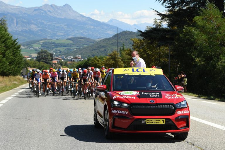 Villanyautóra váltott a Tour de France versenyigazgatója