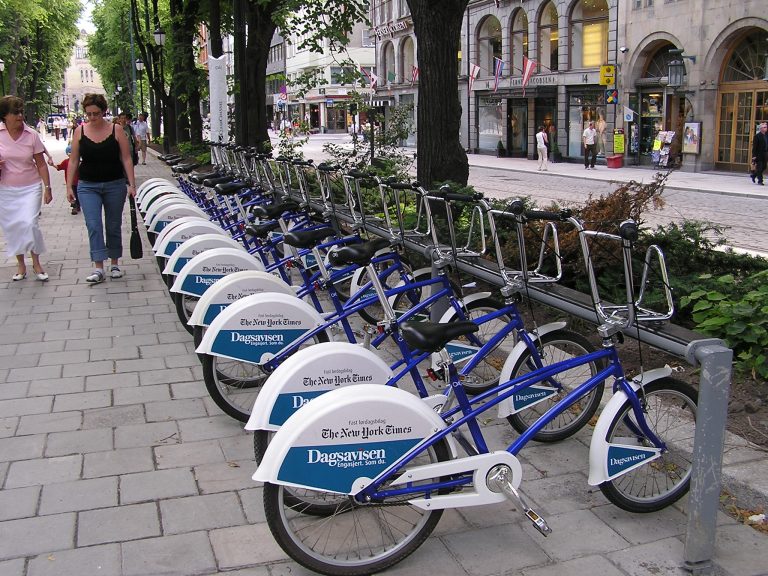 Oslo a parkolást tiltja be az autózás helyett