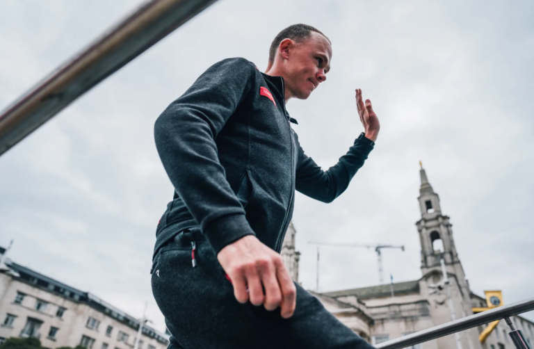 Chris Froome 2021-ben új csapatban folytatja