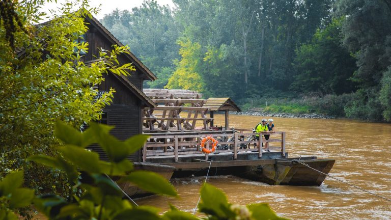 Európa Amazonasa a bringáink előtt hever